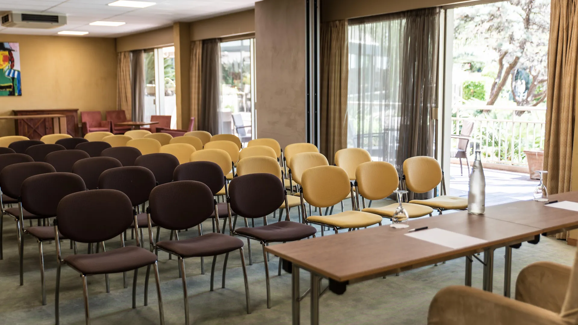 Luxotel Cannes Hotel