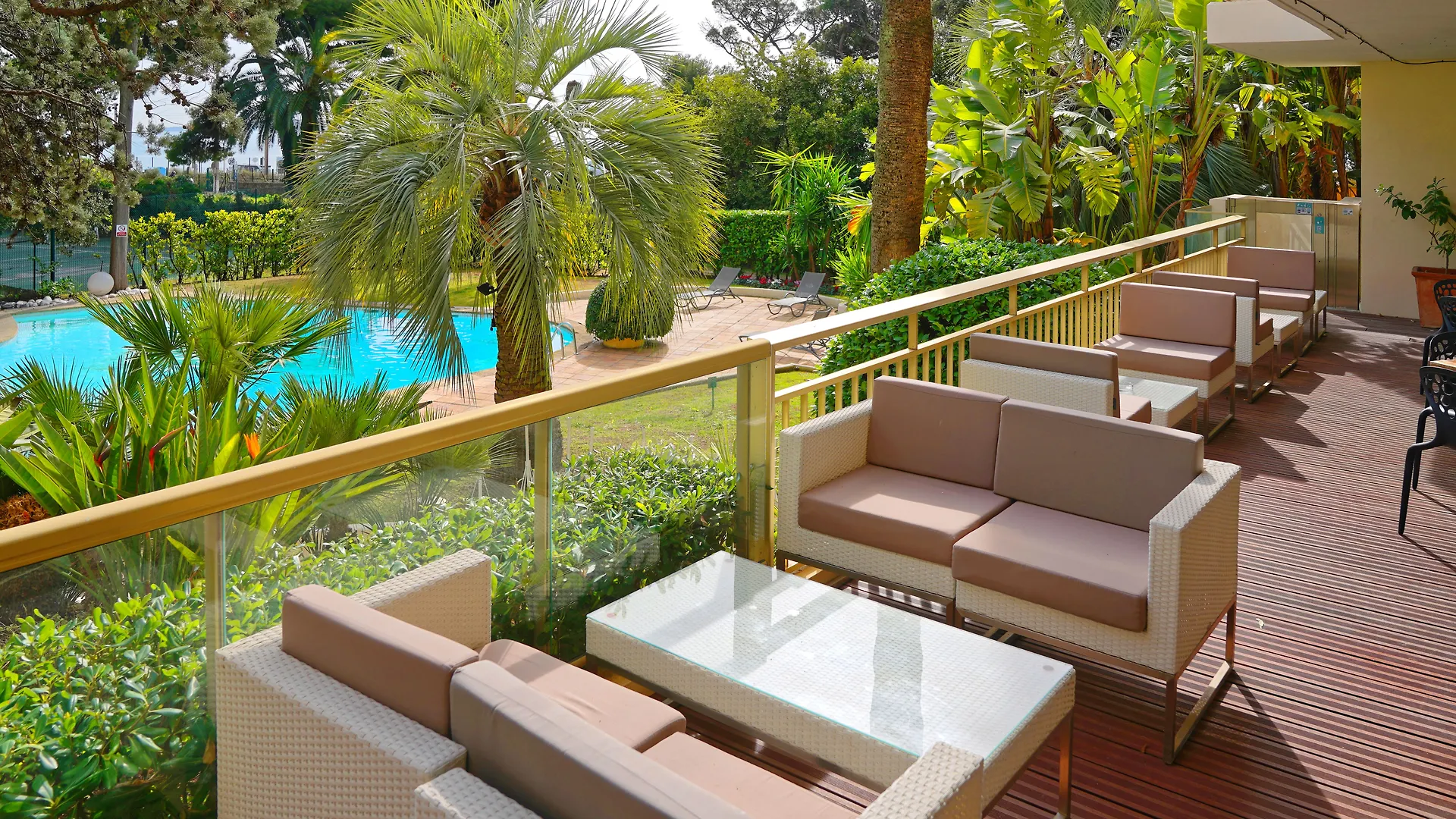 Hotel Luxotel Cannes